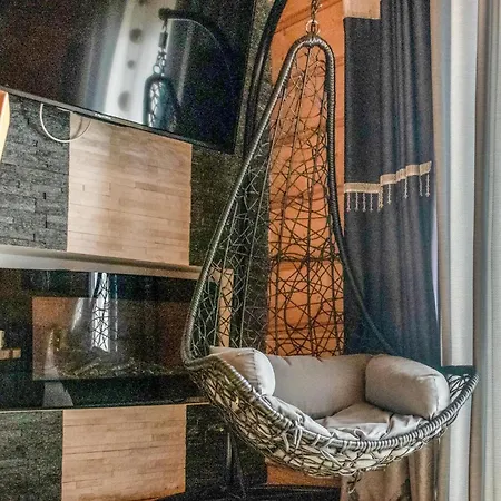 Cozy In With House A Mountain View